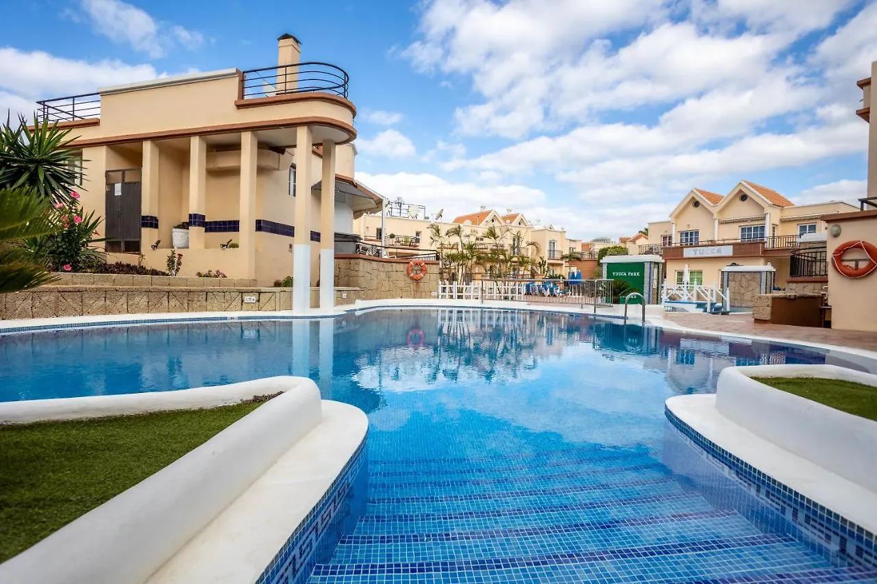 شقة أذيخي  في Yucca Park Apartamento, A 100Mts De La Playa إسبانيا